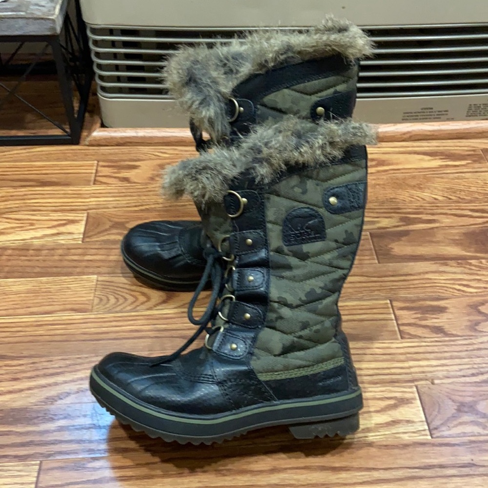 Camo Sorel Tofino Fur Boots